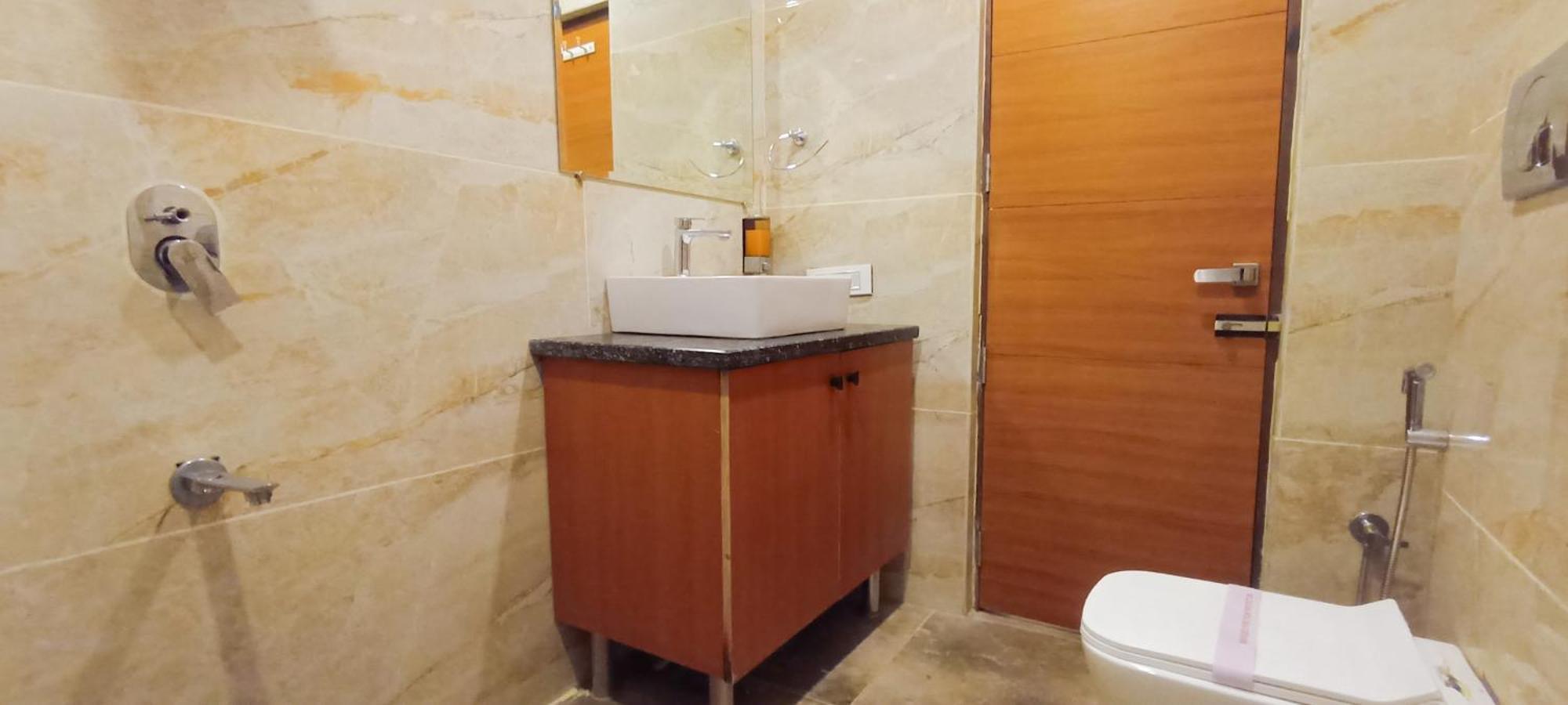 Hotel Lake View Chandīgarh Екстериор снимка